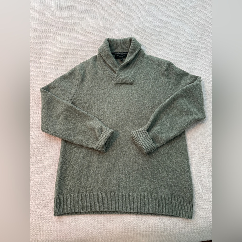 Banana Republic Men's Cowl Neck Sweater in Gray with Taupe undertones